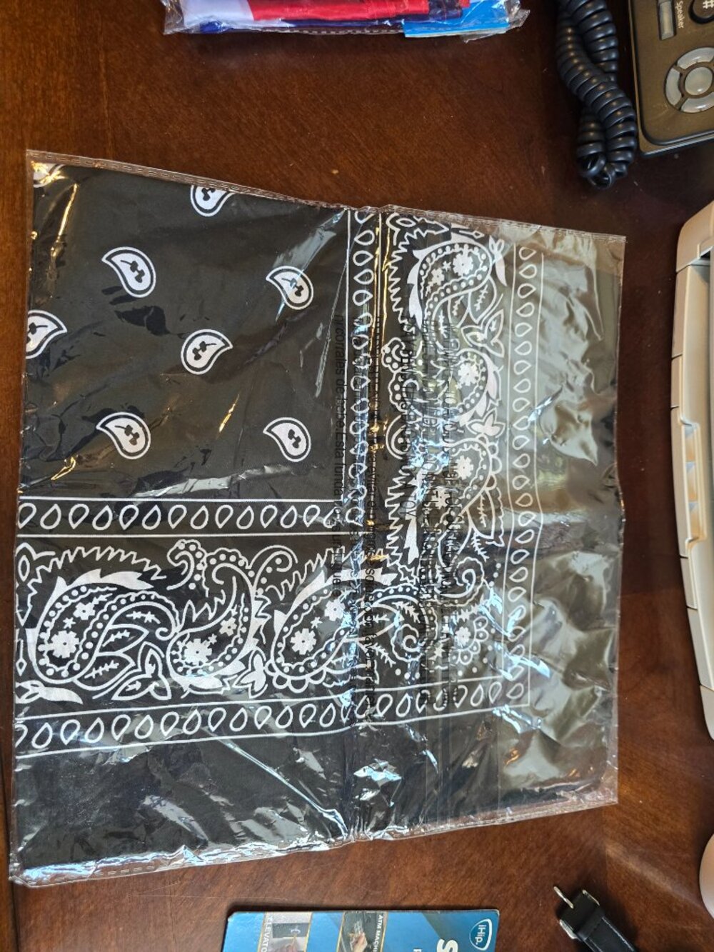 New Black White Paisley Bandana Classic Western Cowboy Headwear Neck Scarf NEW